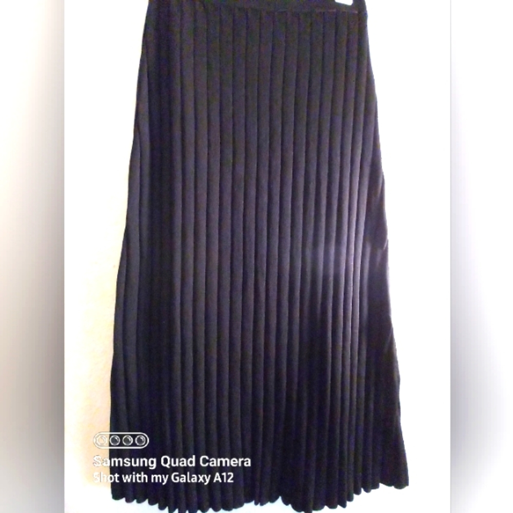 House of Harlow 1960 Ribbed Knit Midi Skirt